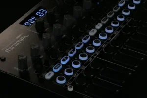 Hybrid techno studio setup with Sonicware Deconstruct Minimal and analog gear