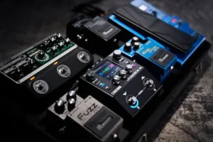 BOSS EX-4 control interface with effect parameters, preset management and Gear Suite settings